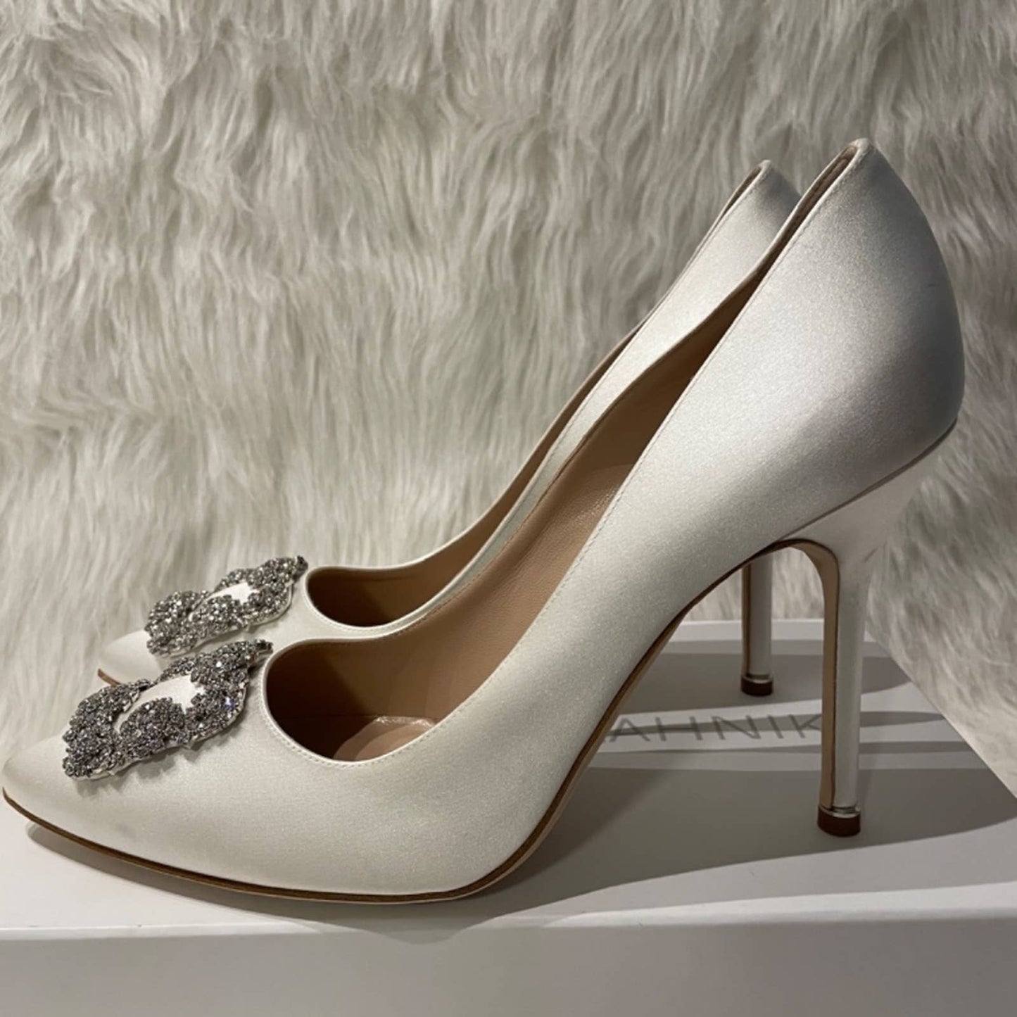 Manolo Blahnik Hangisi 105 Satin Heel in Cream White Silver Crystal Pump 42 / 12