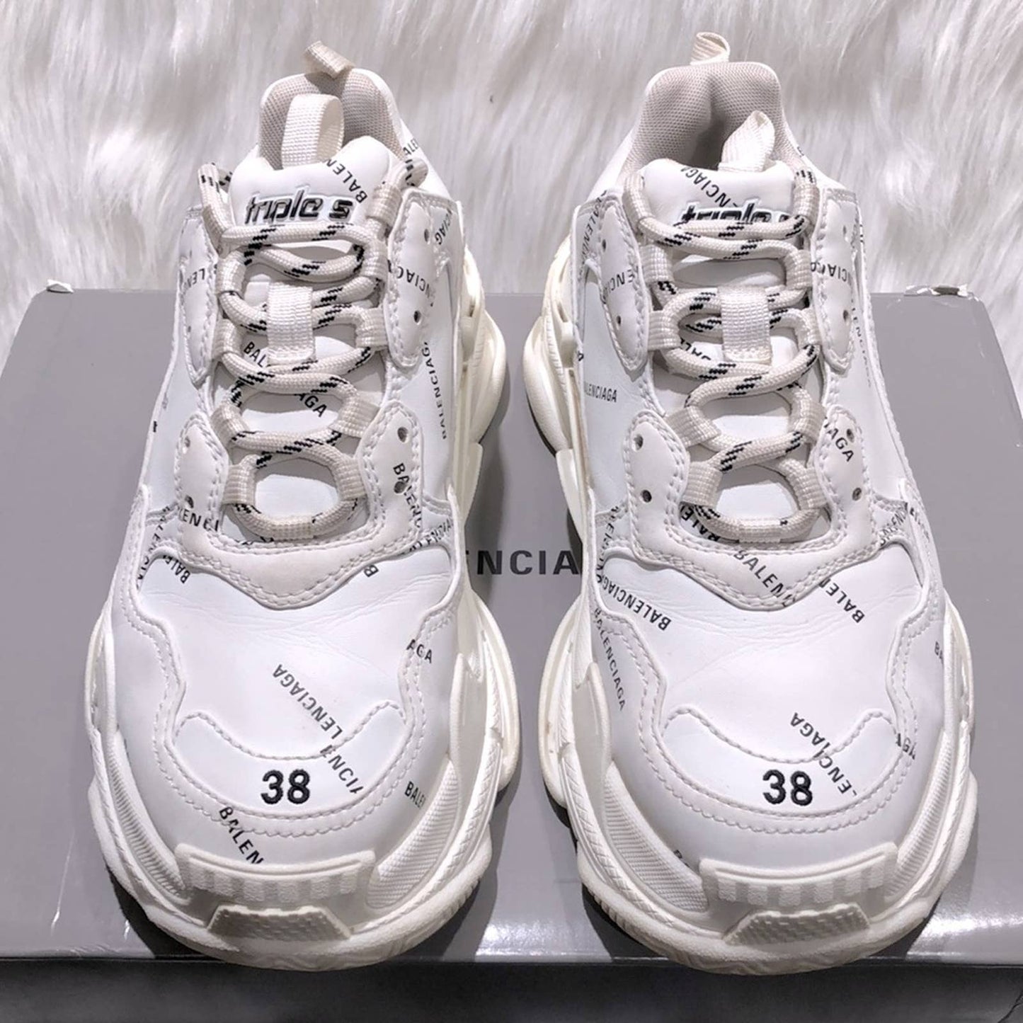 Balenciaga Triple S Sneakers in White & Black - Chunky Platform - 38 / 8