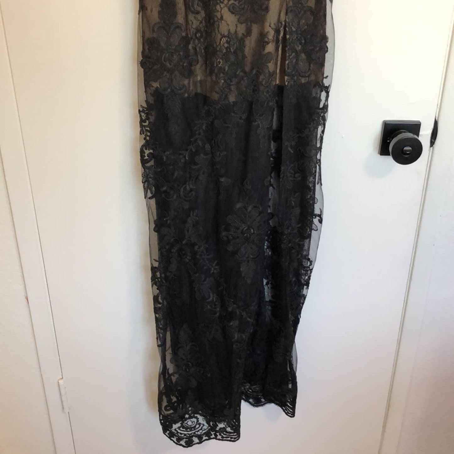 NEW V. Chapman Ophilia Dress in Black Lace Peplum Maxi Gown - 2 / XS